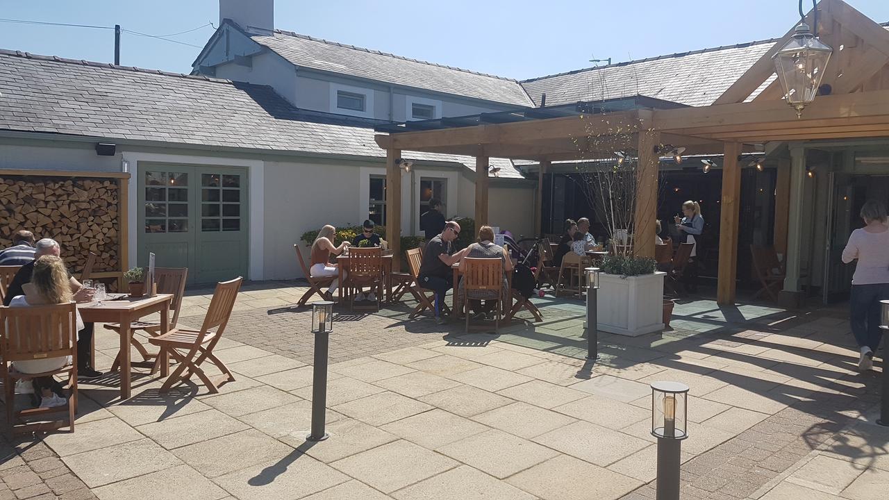 The Bluebird Inn At Samlesbury Preston  Extérieur photo